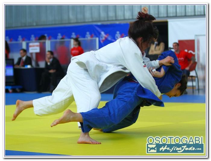 CEU 2011 100021